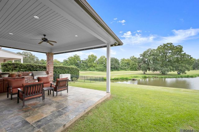 18828 Bella Vista Ct, Baton Rouge, LA 70809