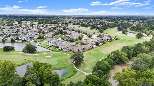 18828 Bella Vista Ct, Baton Rouge, LA 70809
