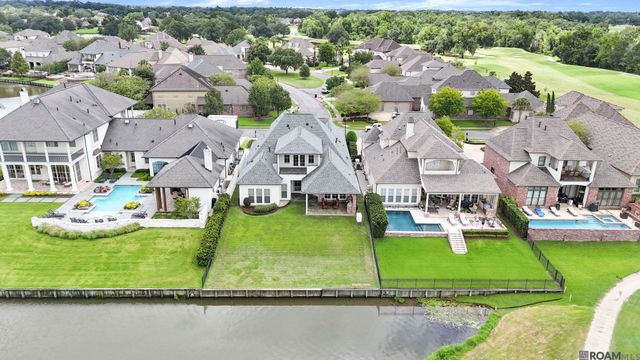 18828 Bella Vista Ct, Baton Rouge, LA 70809