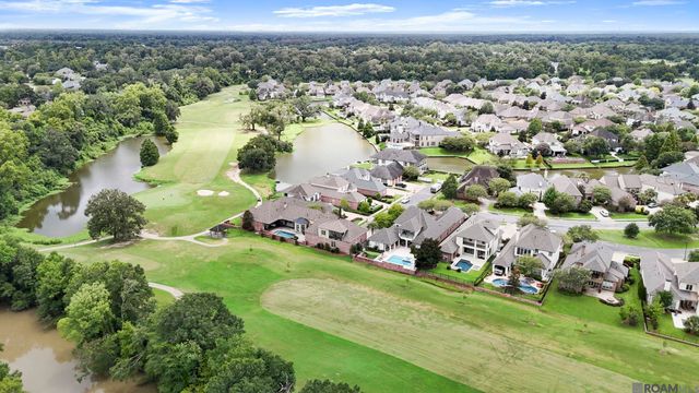 18828 Bella Vista Ct, Baton Rouge, LA 70809