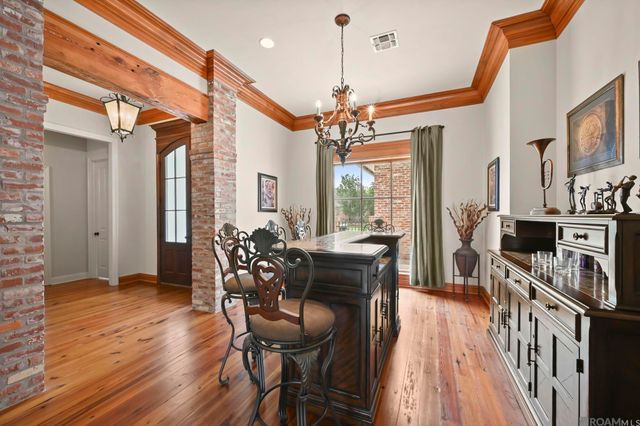 18828 Bella Vista Ct, Baton Rouge, LA 70809