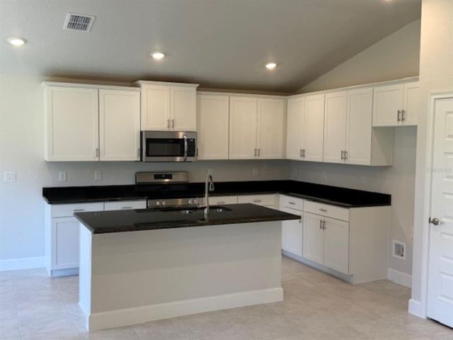2154 NW 23RD LOOP, Ocala, FL 34475