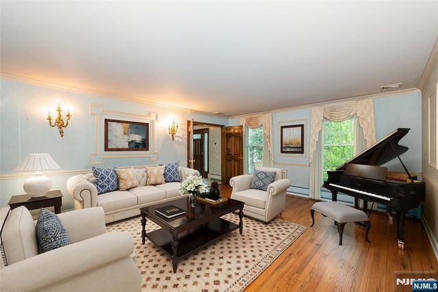 1051 Westwood Avenue, Old Tappan, NJ 07675