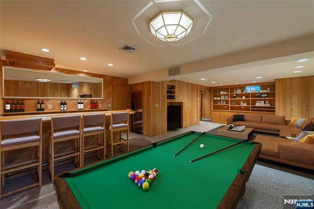 1051 Westwood Avenue, Old Tappan, NJ 07675