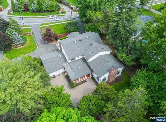 1051 Westwood Avenue, Old Tappan, NJ 07675