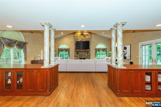 1051 Westwood Avenue, Old Tappan, NJ 07675