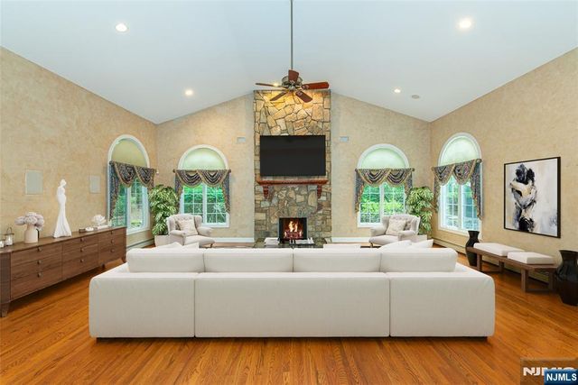 1051 Westwood Avenue, Old Tappan, NJ 07675