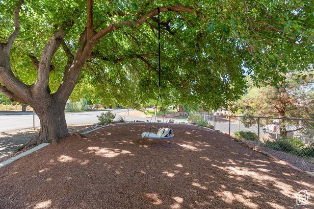 186 S 200 W, Washington, UT 84780