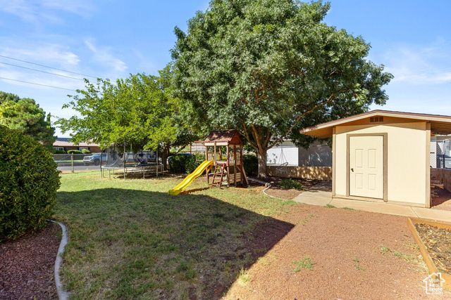 186 S 200 W, Washington, UT 84780