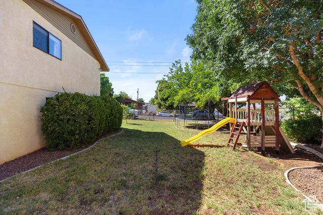 186 S 200 W, Washington, UT 84780