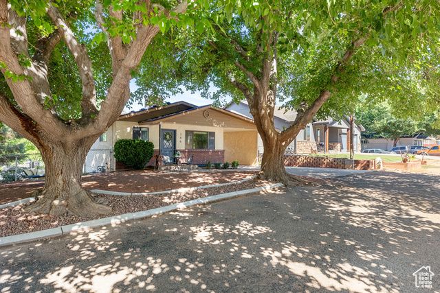 186 S 200 W, Washington, UT 84780