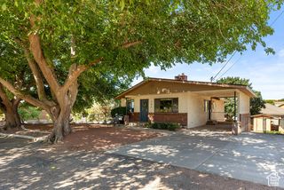 186 S 200 W, Washington, UT 84780