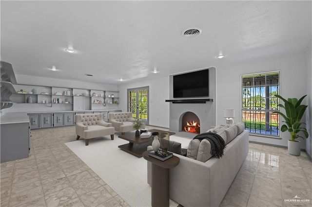 2416 2nd Street, Mcallen, TX 78503