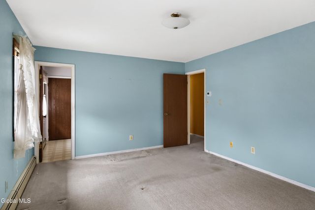 3 W Meadow Drive, Albany, NY 12203