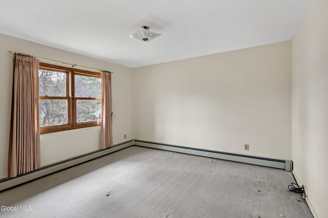 3 W Meadow Drive, Albany, NY 12203