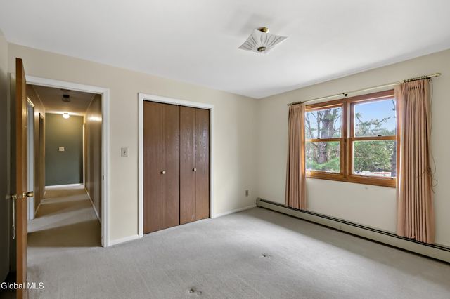 3 W Meadow Drive, Albany, NY 12203