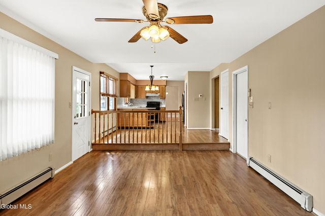 3 W Meadow Drive, Albany, NY 12203