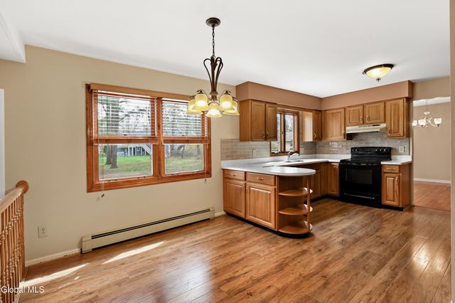 3 W Meadow Drive, Albany, NY 12203
