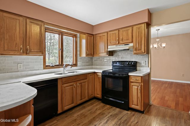 3 W Meadow Drive, Albany, NY 12203