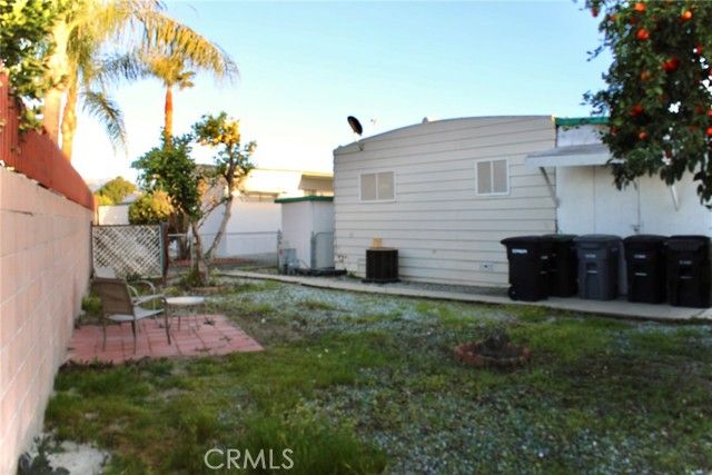 332 N Lyon 57, Hemet, CA 92543