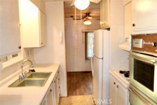 332 N Lyon 57, Hemet, CA 92543