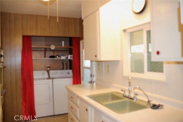 332 N Lyon 57, Hemet, CA 92543