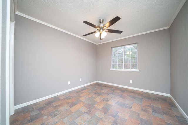 2802 Granite Dr, Longview, TX 75604