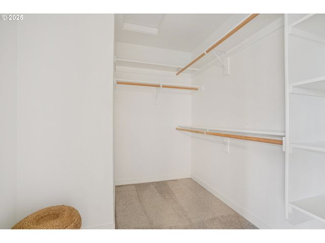 105 KINDRE St, St Helens, OR 97051