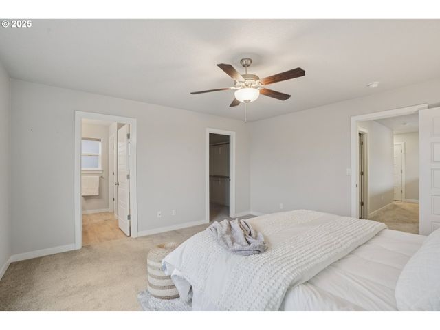 105 KINDRE St, St Helens, OR 97051