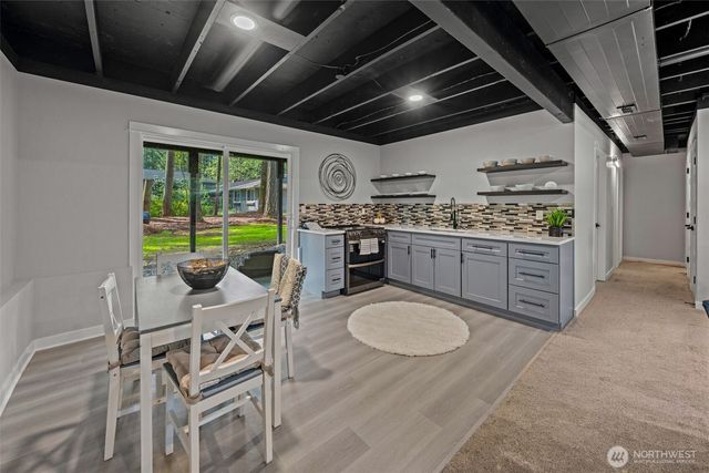 16519 191st Place NE, Woodinville, WA 98072