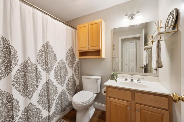 4 Orchard Lane, East Kingston, NH 03827