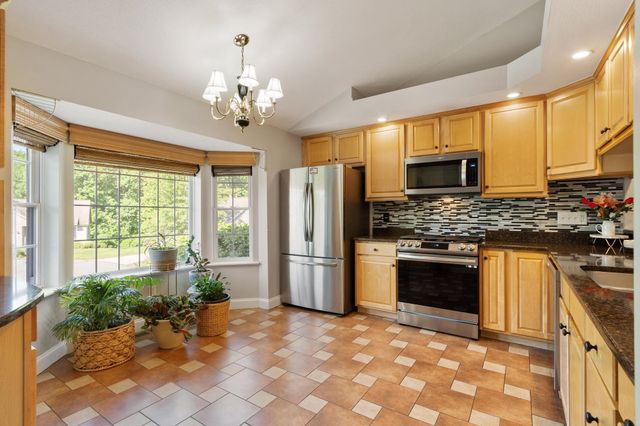 4 Orchard Lane, East Kingston, NH 03827