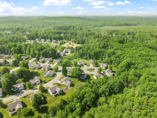 4 Orchard Lane, East Kingston, NH 03827