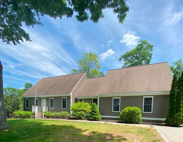 4 Orchard Lane, East Kingston, NH 03827