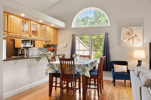 4 Orchard Lane, East Kingston, NH 03827