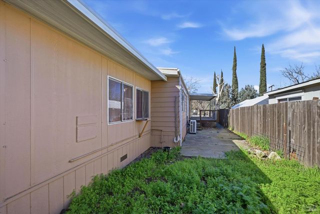 3562 NW Mountain View St, Clearlake, CA 95422