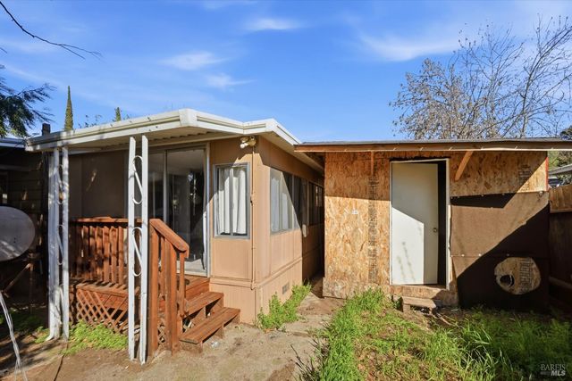 3562 NW Mountain View St, Clearlake, CA 95422