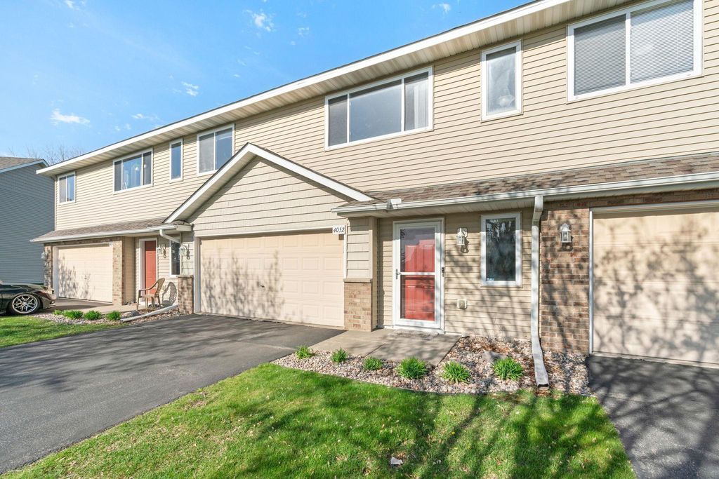 4052 Blakewood Drive, Shakopee, MN 55379 — exterior