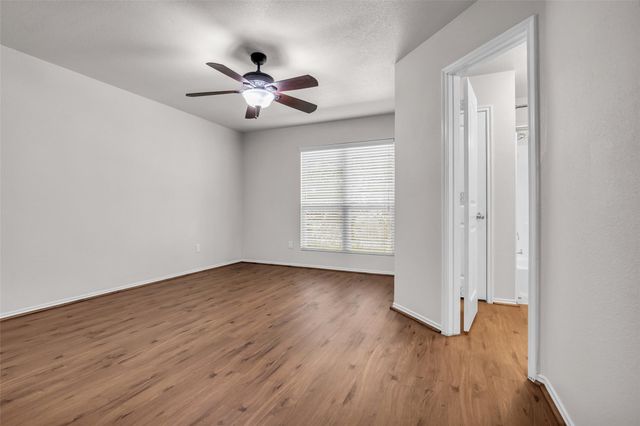 968 Oak Lynn Drive, Conroe, TX 77378