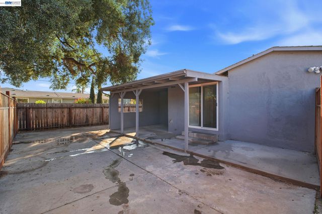 38016 Vallejo St, Fremont, CA 94536