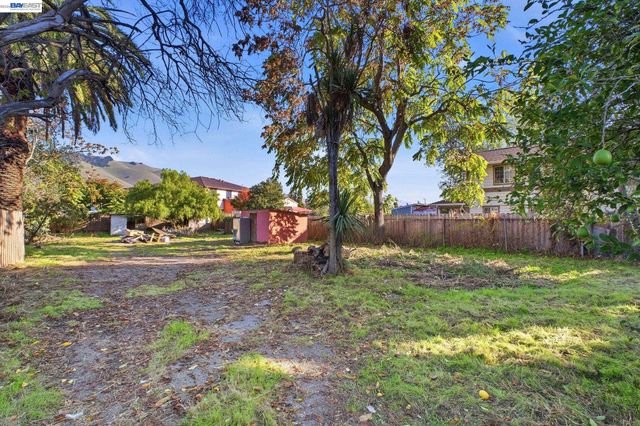 38016 Vallejo St, Fremont, CA 94536