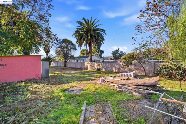 38016 Vallejo St, Fremont, CA 94536