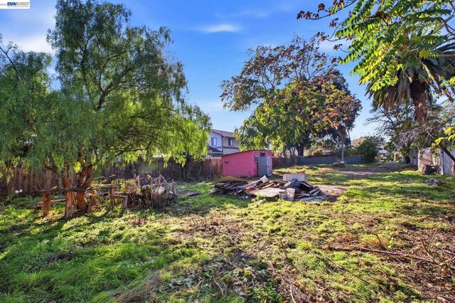 38016 Vallejo St, Fremont, CA 94536