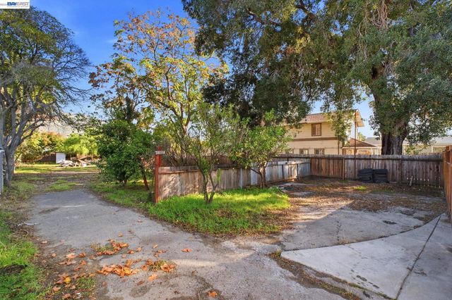 38016 Vallejo St, Fremont, CA 94536