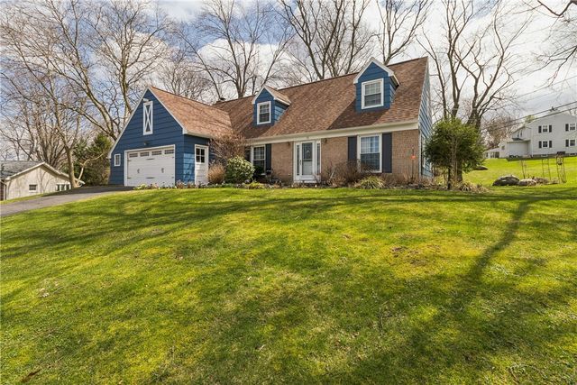 85 Clarkes Crossing, Perinton, NY 14450