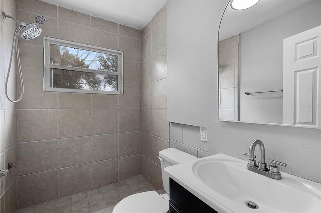 1086 HIBISCUS COURT 22, Tavares, FL 32778