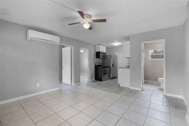1086 HIBISCUS COURT 22, Tavares, FL 32778