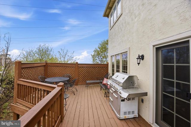 300 OVERLOOK, Conshohocken, PA 19428