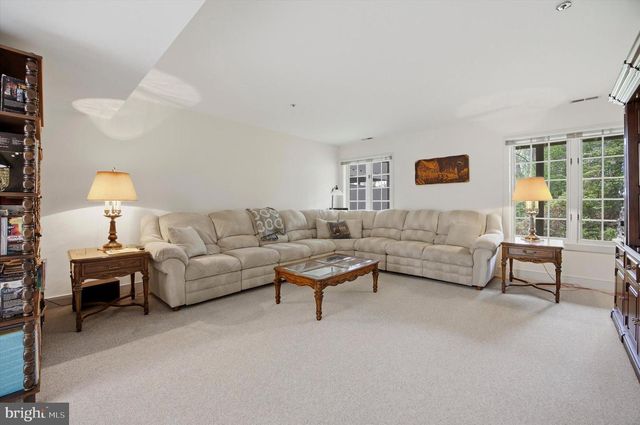 300 OVERLOOK, Conshohocken, PA 19428