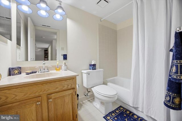 300 OVERLOOK, Conshohocken, PA 19428